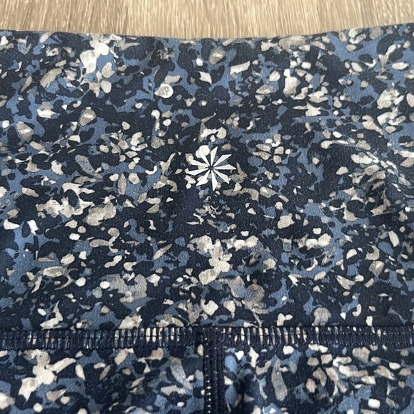 ATHLETA Saturation Cropped Leggings Sandstone Blue - Picture 5 of 5